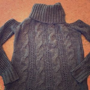 Women’s Cold Shoulder turtleneck sweater AE 🦅